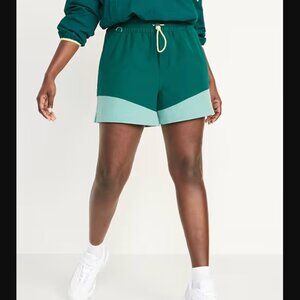 Old Navy Stretchtech Shorts 4.5in Inseam
